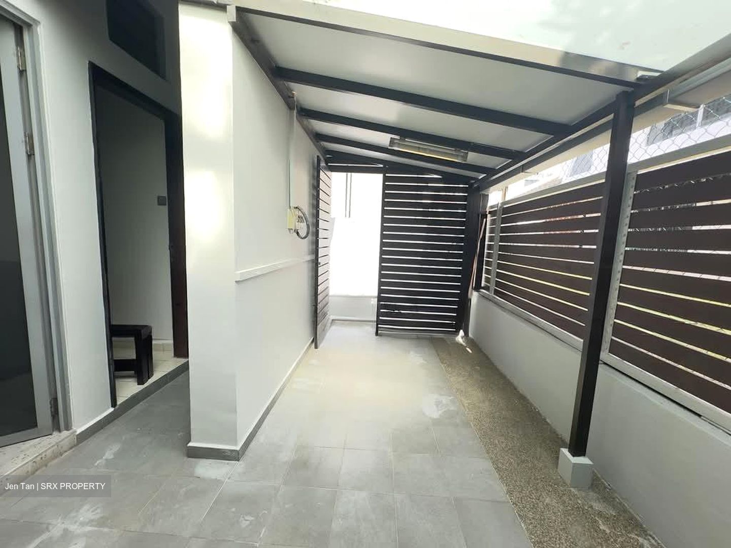 Bedok Road (D16), Terrace #565210791